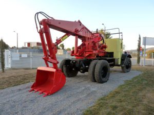Manifestation d'engins de travaux public en action - Yumbo S25 - après les réparations