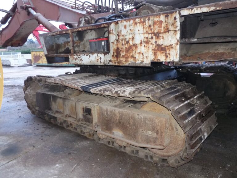 HC 300 Poclain avant la restauration